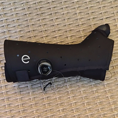Enovis exos manu - enovis,